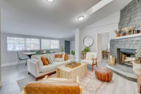 Renovated & Designed Charming Home W Hot Tub